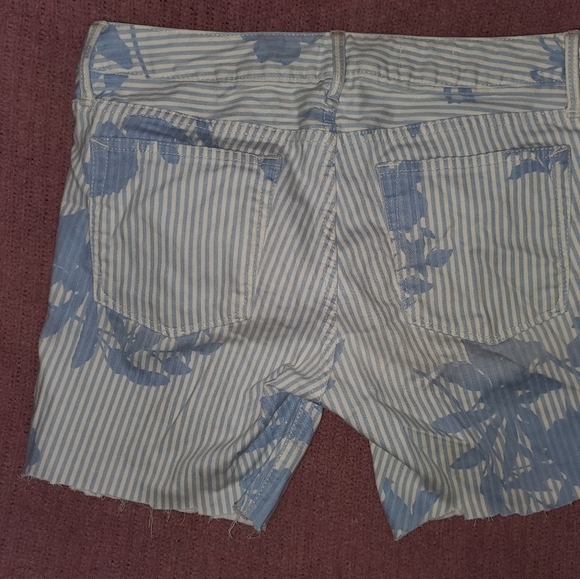 Gap Denim Shorts 🦩🦩🦩🏵🏵🏵💮💮💮 - Picture 5 of 5